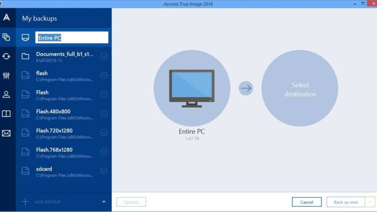 Интерфейс программы Acronis True Image 2016 с выбором резервных копий дисков