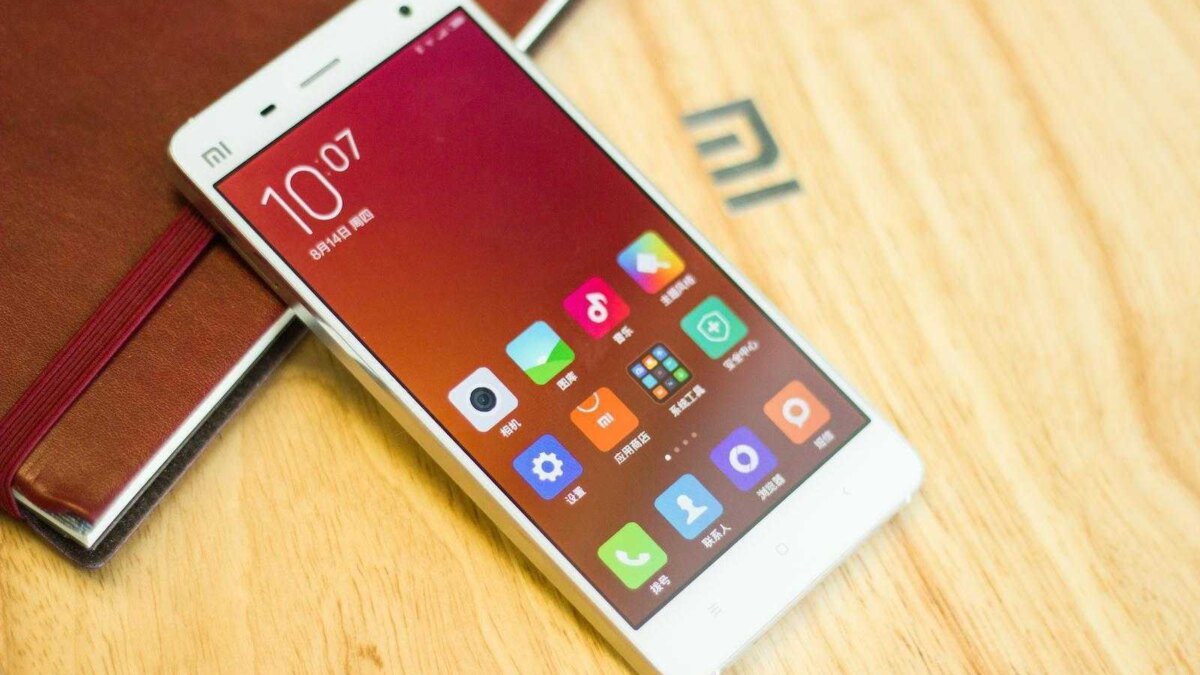 Xiaomi Mi4 with MIUI6 3