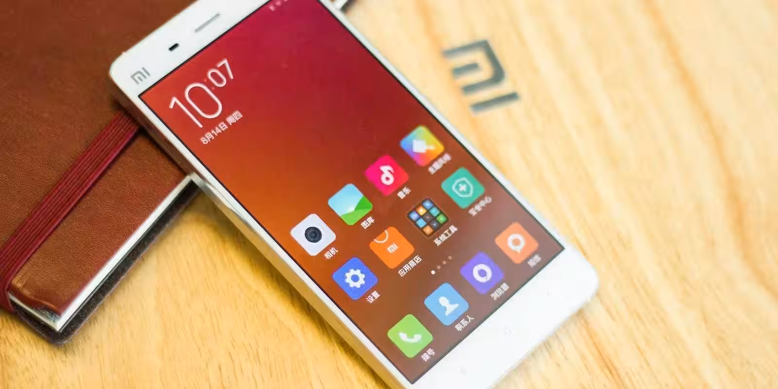 Xiaomi Mi4 with MIUI6 3