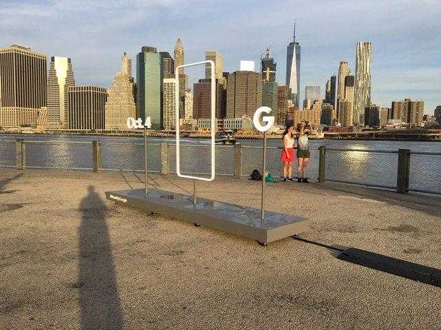 google-pixel-guerilla-advertising-1