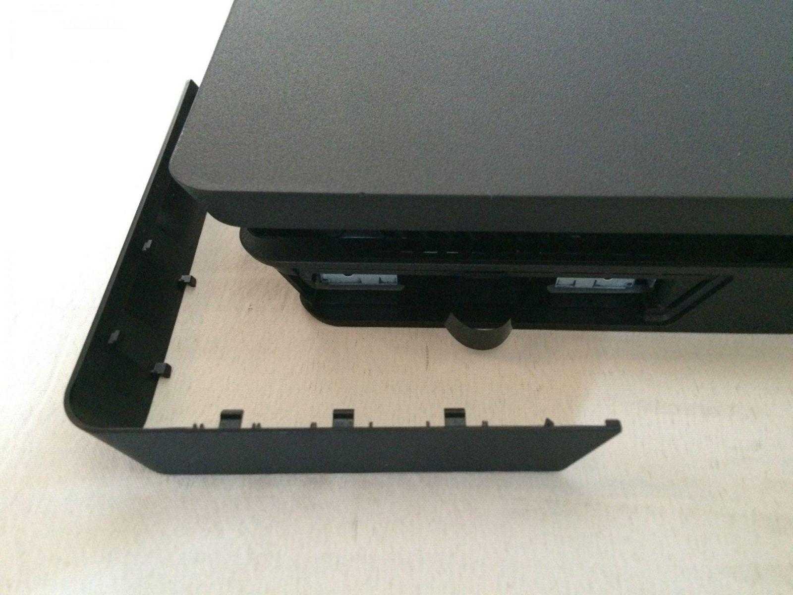 PS4 Slim 4