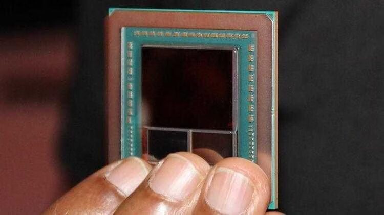 Процессор AMD Vega 10 с графическими элементами и контакты на плате