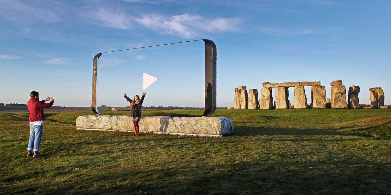 Samsung Stonehenge hed 2017