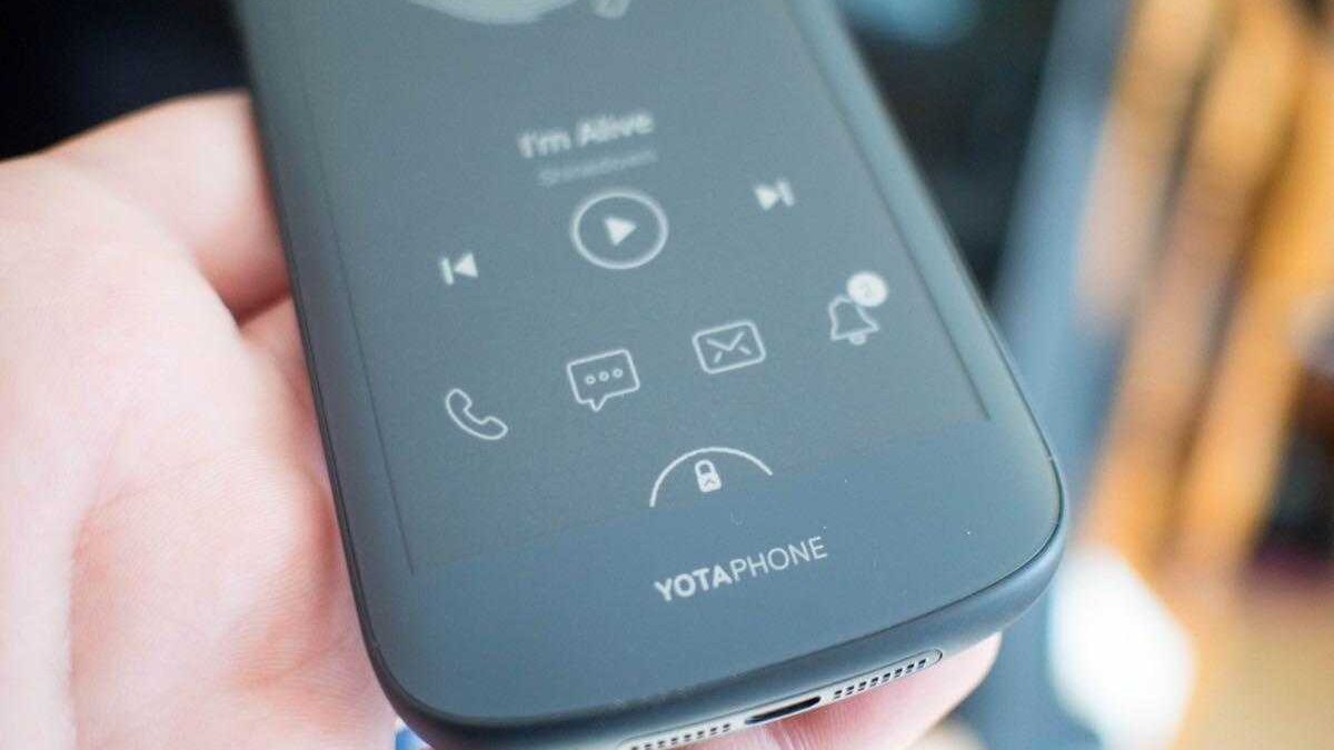 YotaPhone 3