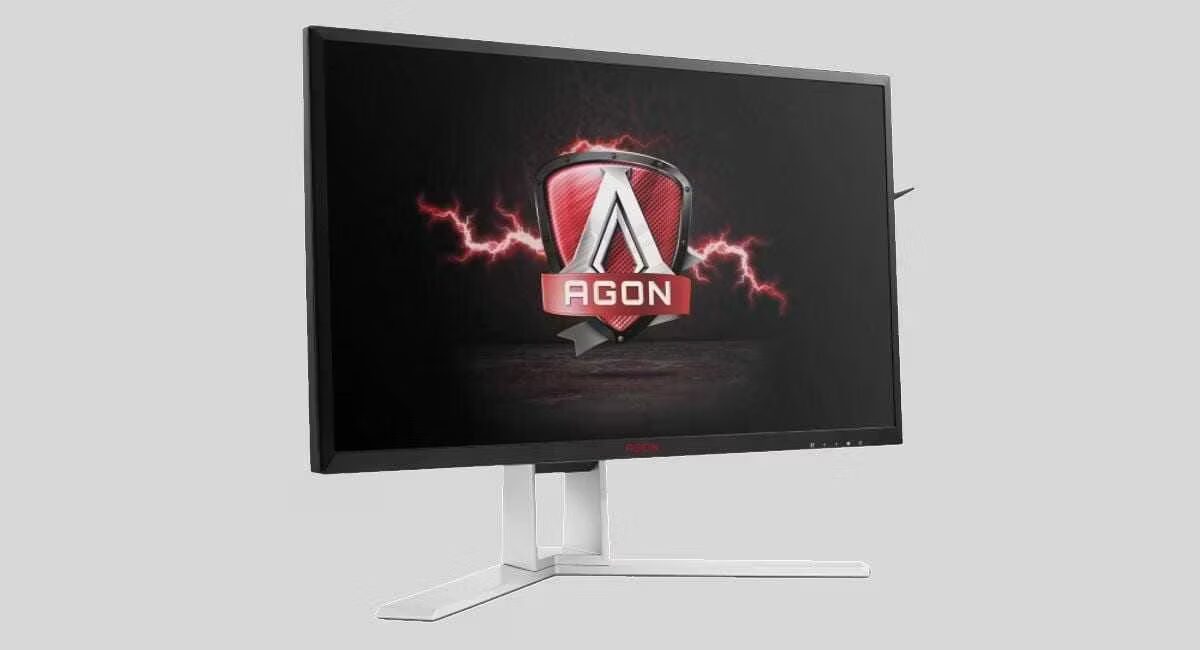 Монитор AOC AGON с логотипом на экране