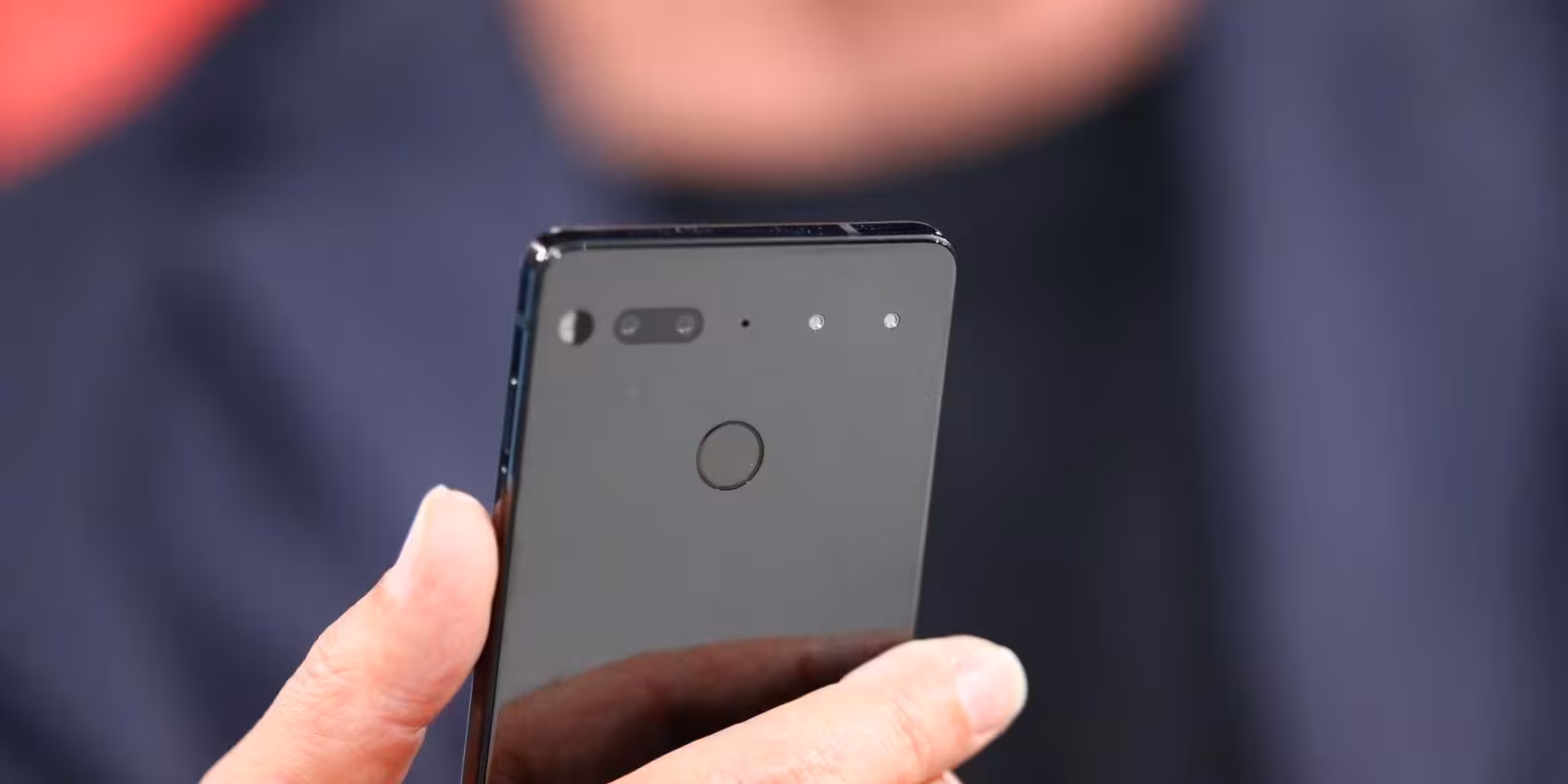 Создатель Android сделал свой смартфон Essential Phone 6 REC ASA CODE17 20170530 184119 0601.0