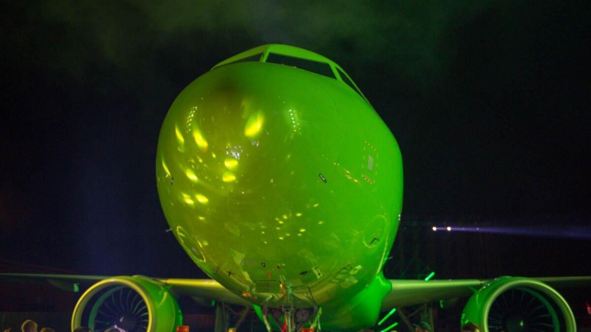 Нос и кабина пилота Airbus 320neo
