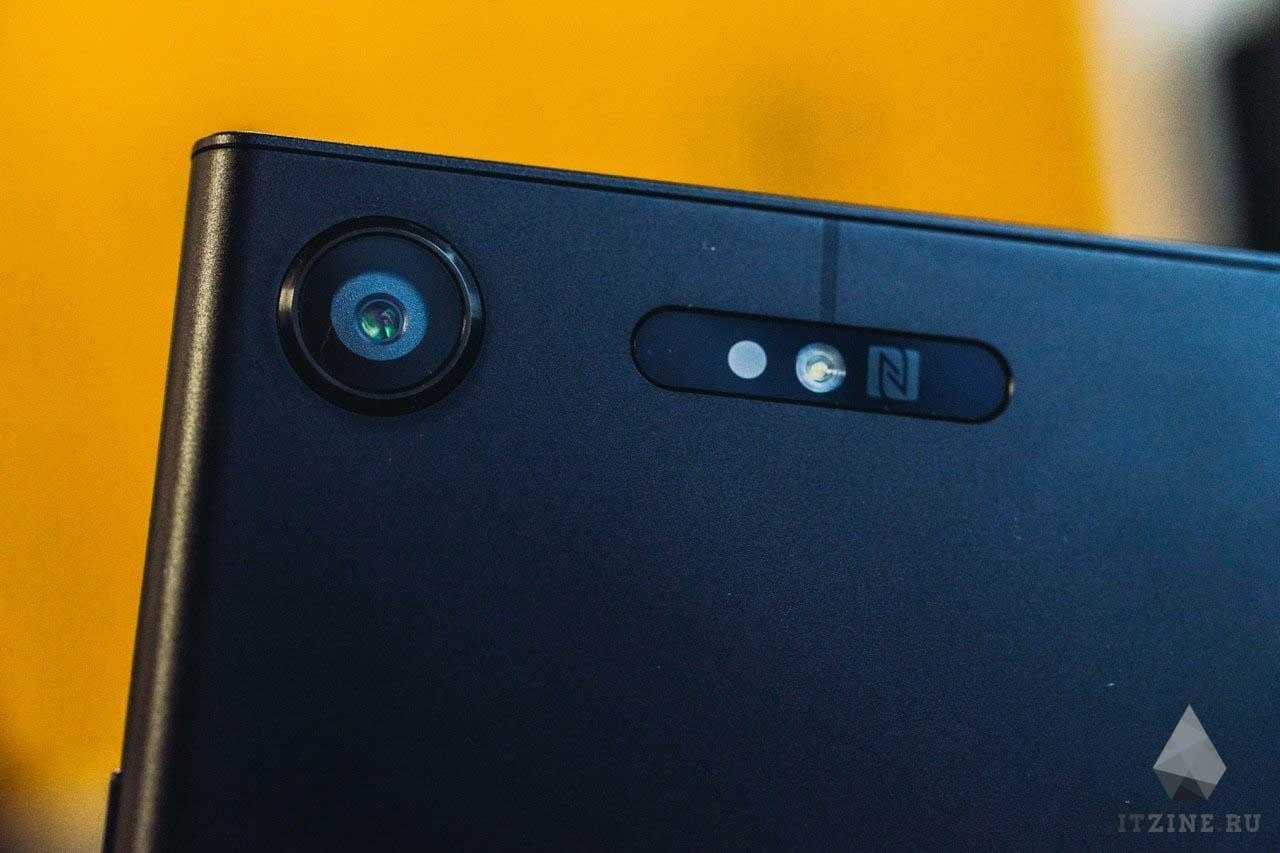 Камера и вспышка Sony Xperia XZ1