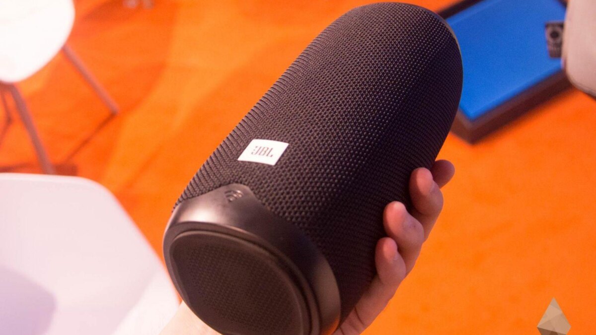 Ассистент JBL Link Ассистент JBL Link