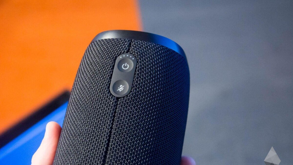 Ассистент JBL Link Ассистент JBL Link