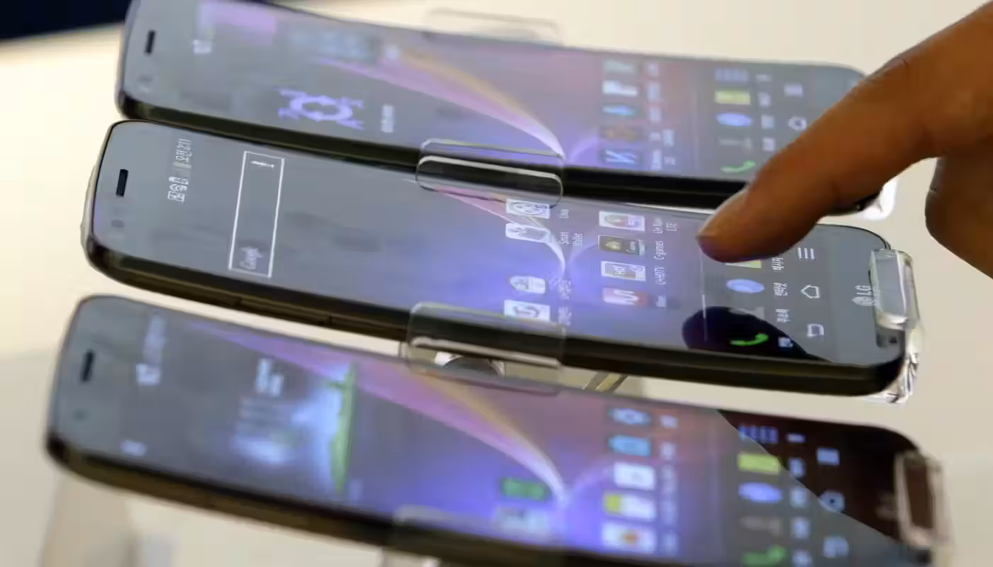 Следующий флагман LG будет оснащен дисплеем P-OLED 2 G Flex 4