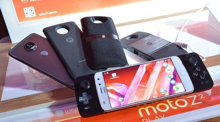 Motorola выпускает джойстик для Moto Z 2 dims e1502434208574