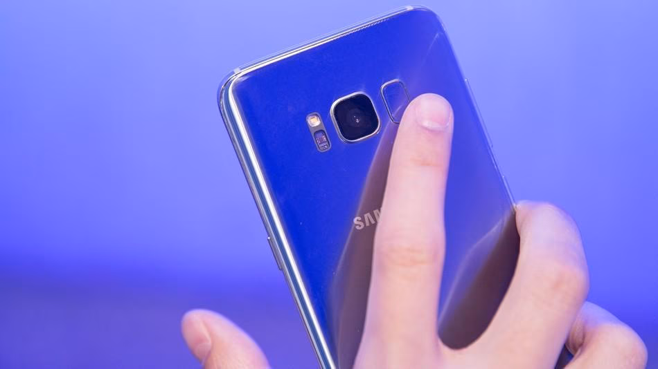 Samsung изменит место сканера отпечатков пальцев только в Galaxy Note 9 3 https 2F2Fblueprint api production.s3.amazonaws.com2Fuploads2Fcard2Fimage2F4291512F165ee29a a1d6 4da1 8e00 a6de61a9ac35