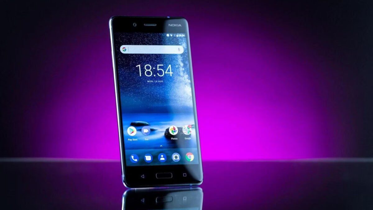 Экран Nokia на Android смартфон с интерфейсом, верхний ракурс