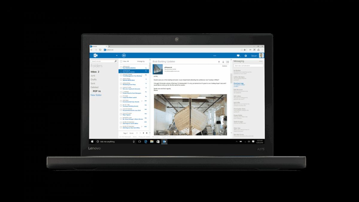 Ноутбук Lenovo ThinkPad с открытым экраном и интерфейсом Windows 10