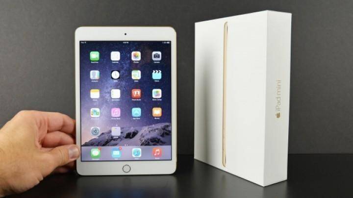 Что мы ожидаем от iPhone 8 и iPhone X. Характеристики, цены, слухи 17 Айпад мини и коробка для него на столе