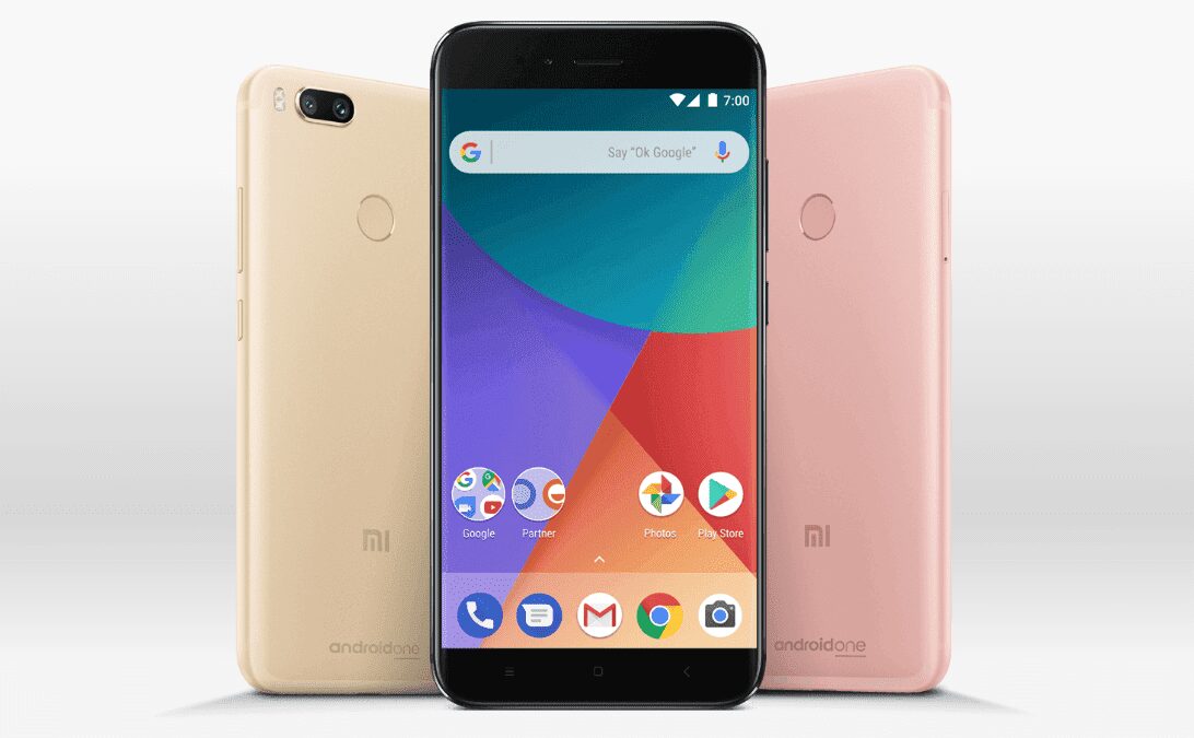 Смартфон Xiaomi из линейки Android One спереди и сзади