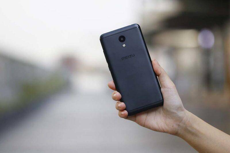 Задняя панель видеорегистратора Neoline X-COP R700 с камерой
