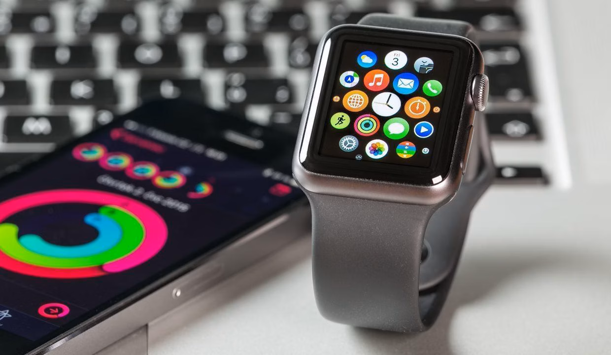 apple watch smartphone mobile devices ss 1920 3 1240x720 1