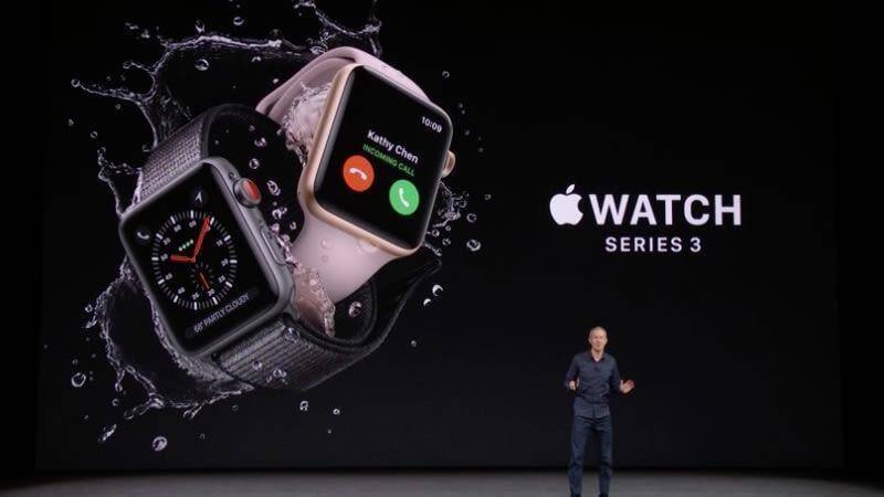 Джереми Фишер на сцене презентации Apple Watch серия 3