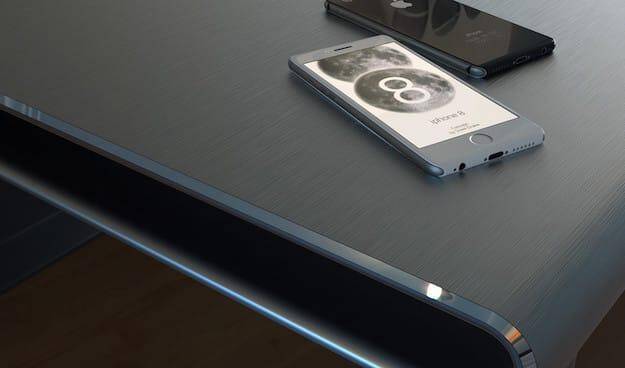 Что мы ожидаем от iPhone 8 и iPhone X. Характеристики, цены, слухи 11 Вид компонента внутри iPhone 8 Plus крупным планом