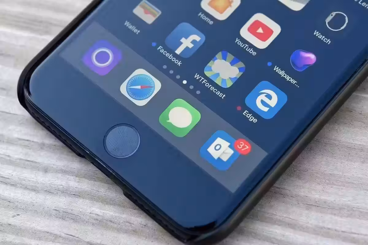 Microsoft Edge logo iphone 0