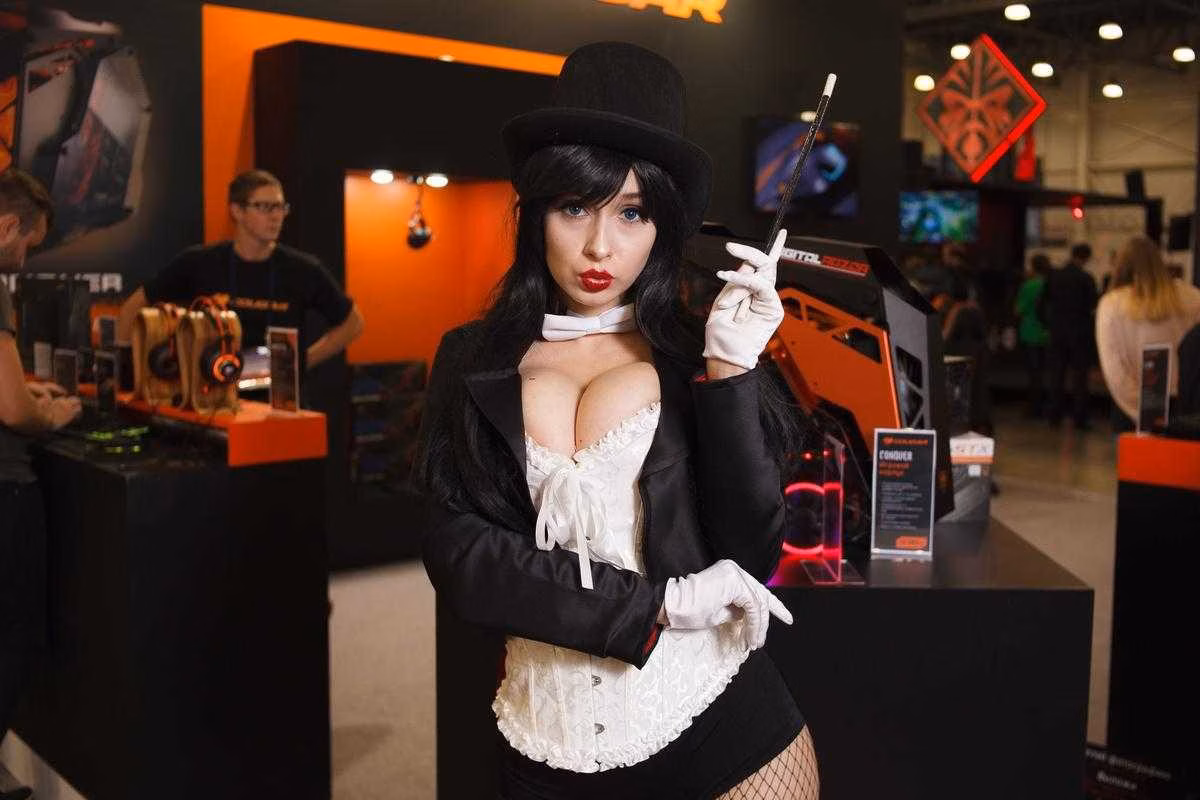 18+ Самый необычный косплей на ИгроМир 2017 и Comic Con. Часть 2 36 fotoezh 3