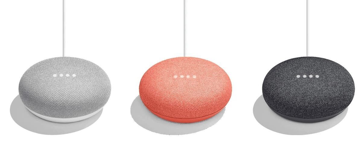 Три мини-ассистента Google Home мини в разные цвета передний вид