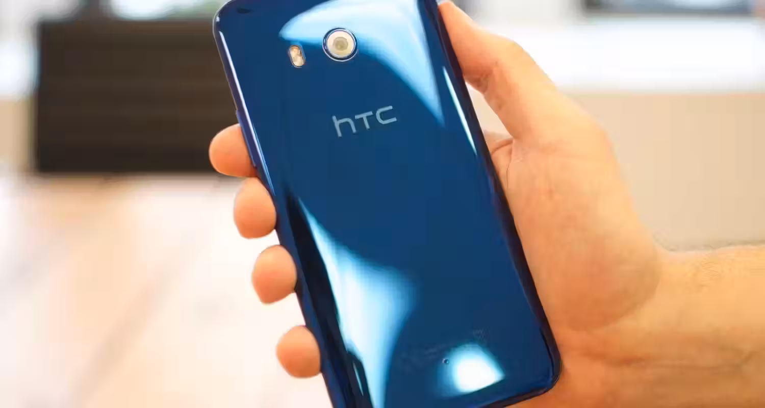 HTC покажет новый смартфон линейки U 1 htc u11 back