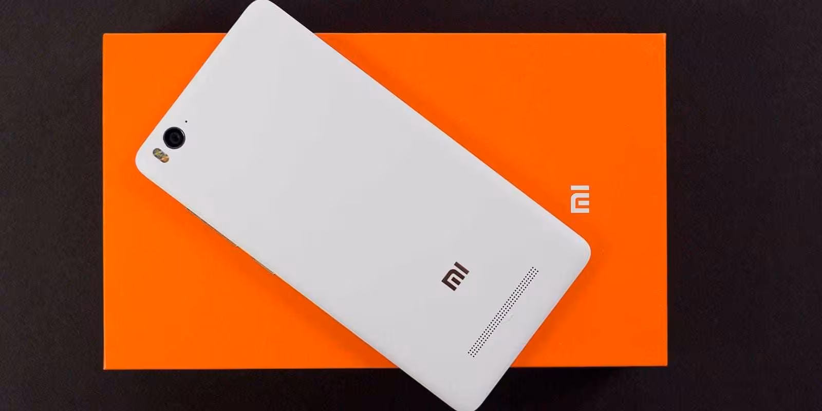 Рендер нового безрамочного смартфона Xiaomi Redmi 2 013546u3ig434o4lo4odho