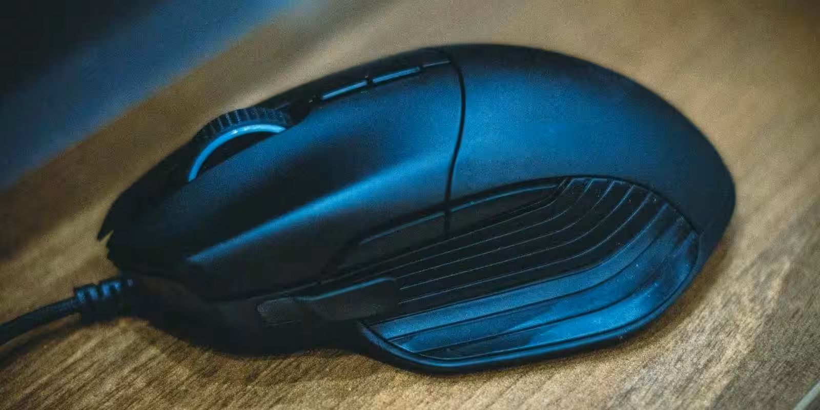 Обзор Razer Basilisk. Твои правила игры 7 DSC 6332 Edit