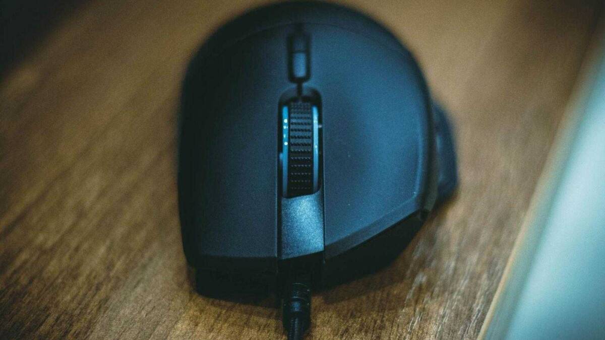 Мышь Razer Basilisk с кнопкой прокрутки и кабелем