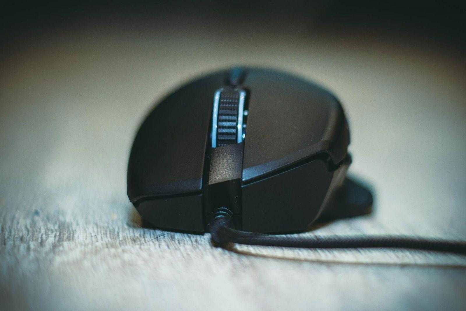 Razer Basilisk Razer Basilisk