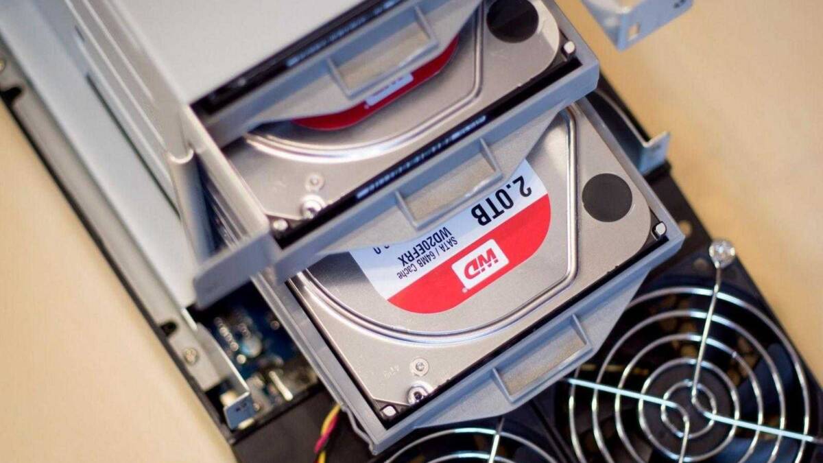 Внутренний компонент сетевого хранилища Synology DS418j