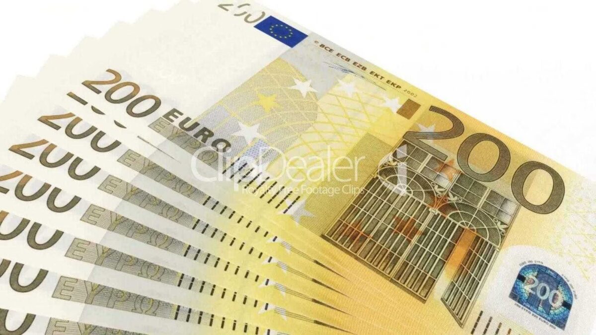 Европейская купюра номиналом 200 евро с архитектурным мотивом