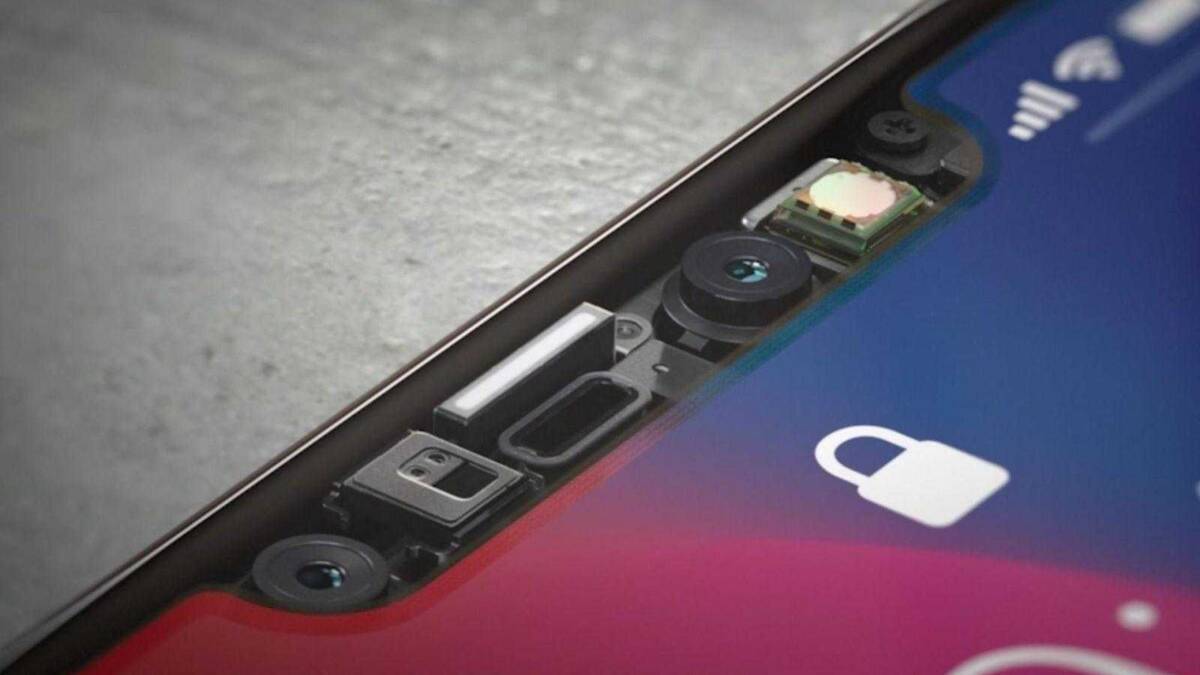 Внутренний вид камеры Face ID на iPhone