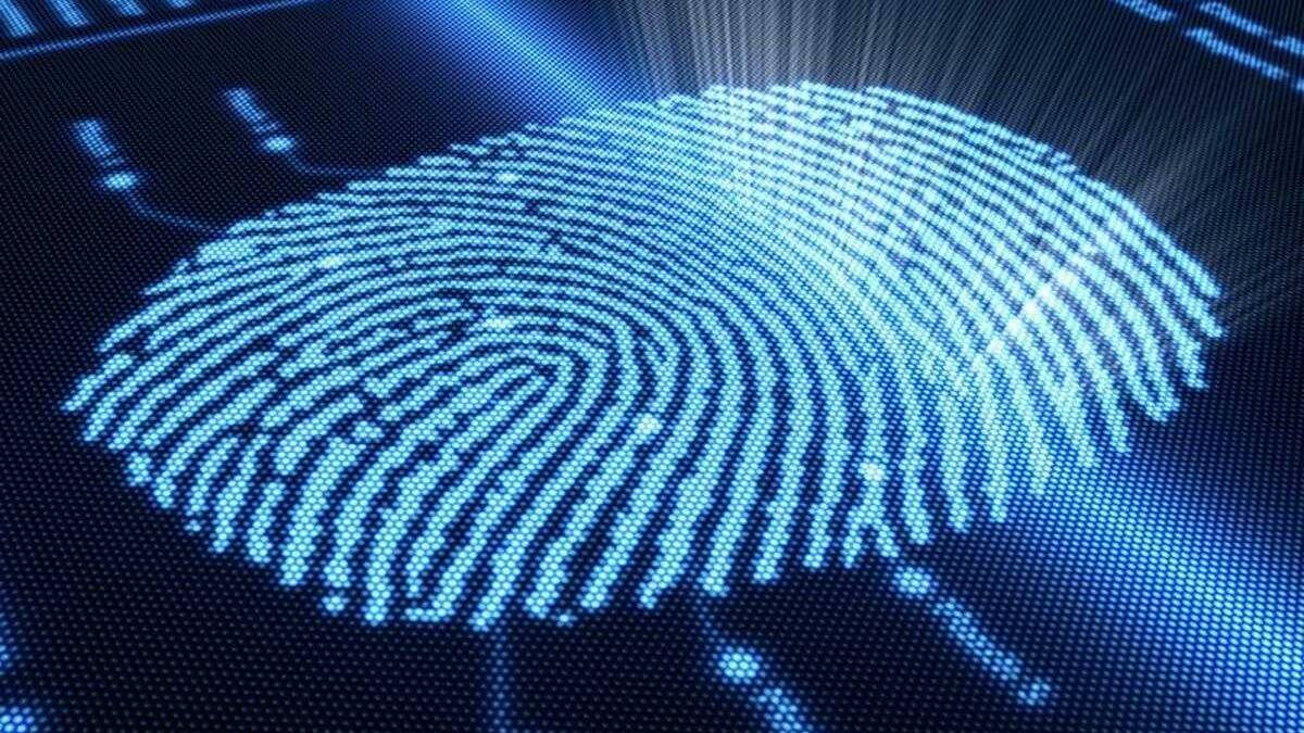 Цифровой отпечаток пальца на экране смартфона Samsung