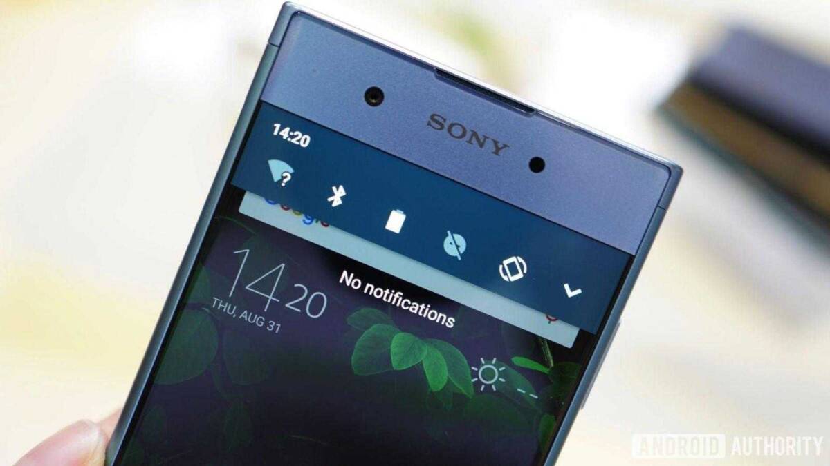 Смартфон Sony с уведомлением о отсутствии уведомлений