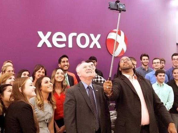 Jacobson Interns Selfie1000x450