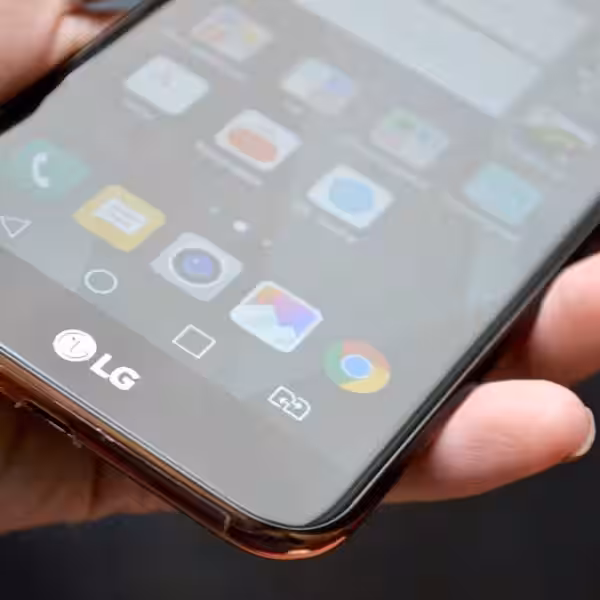 LG K10 2018 3