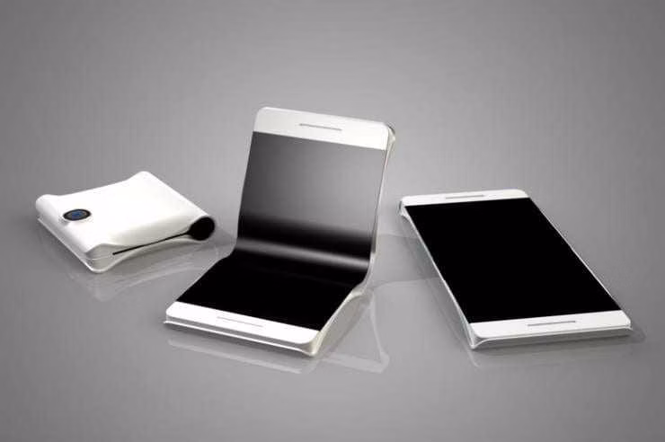 Huawei может выпустить складной смартфон раньше Samsung 3 Foldable Phone.740w derived