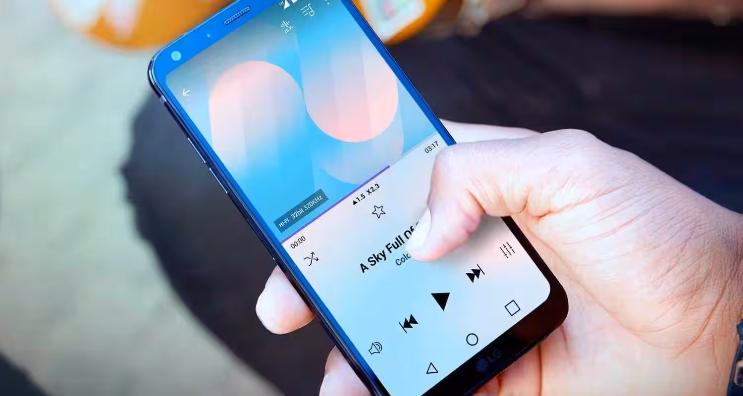 LG Q7 2