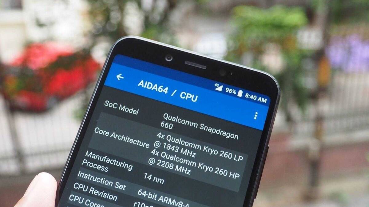 Экран смартфона Xiaomi Mi A2 с информацией о CPU и архитектуре