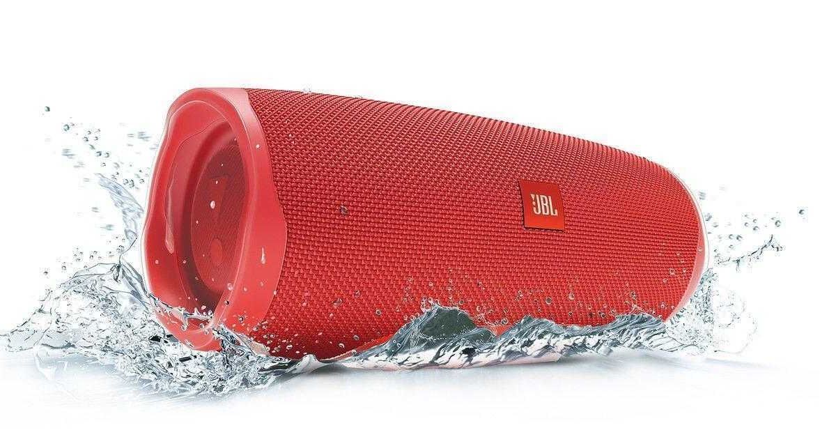 Водонепроницаемый колонка JBL Endurance Peak в воде