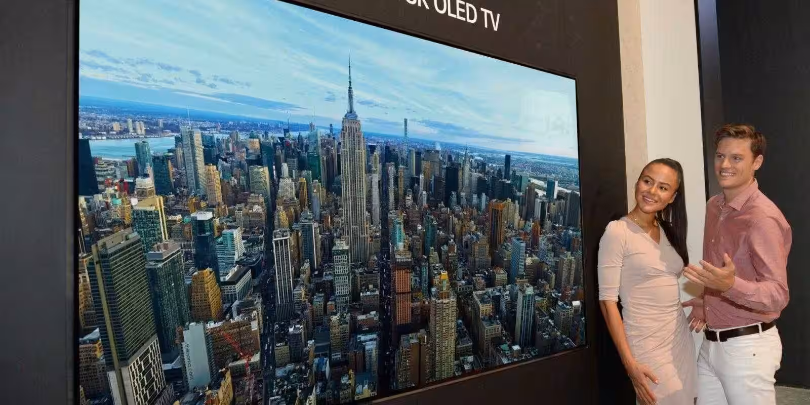LGE 8K OLED TV 00