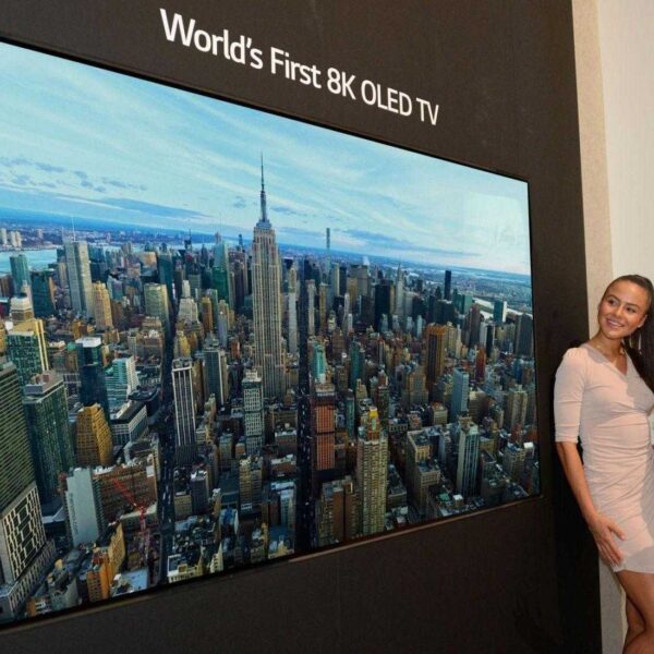 LGE 8K OLED TV 00