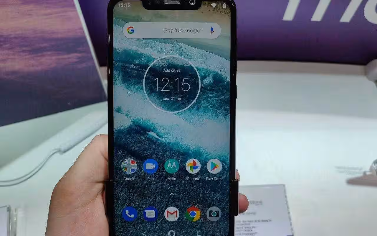Motorola представила One и One Power — первые на Android One 2 a63OirRX3dME