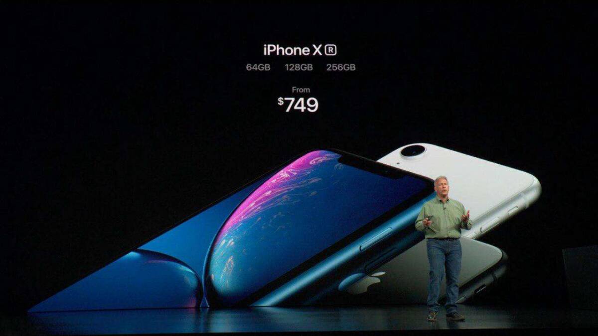 Apple выпустила iPhone XR 13 Задняя панель Sony Xperia 1 VI с триггерными камерами