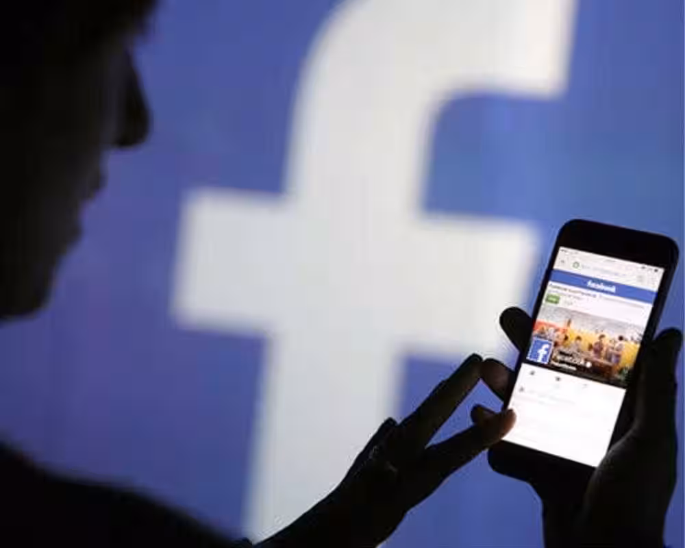 Слухи: Facebook может анонсировать умный дисплей 1 facebook likely to launch portal video chat device 2018 09 22