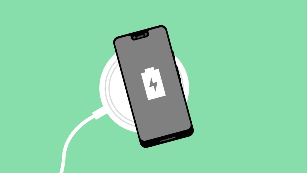 Смартфон Pixel 3 на беспроводной зарядке с индикатором зарядки